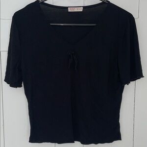 Black Short Sleeve V-Neck Top